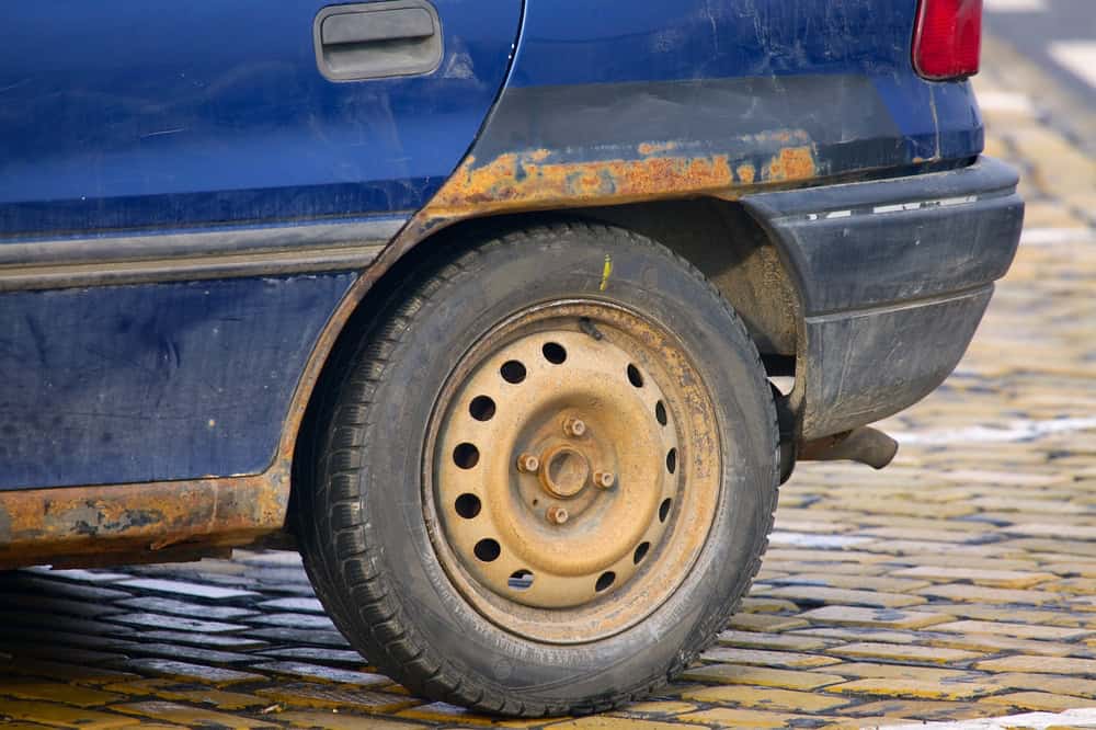 Voiture boueuse